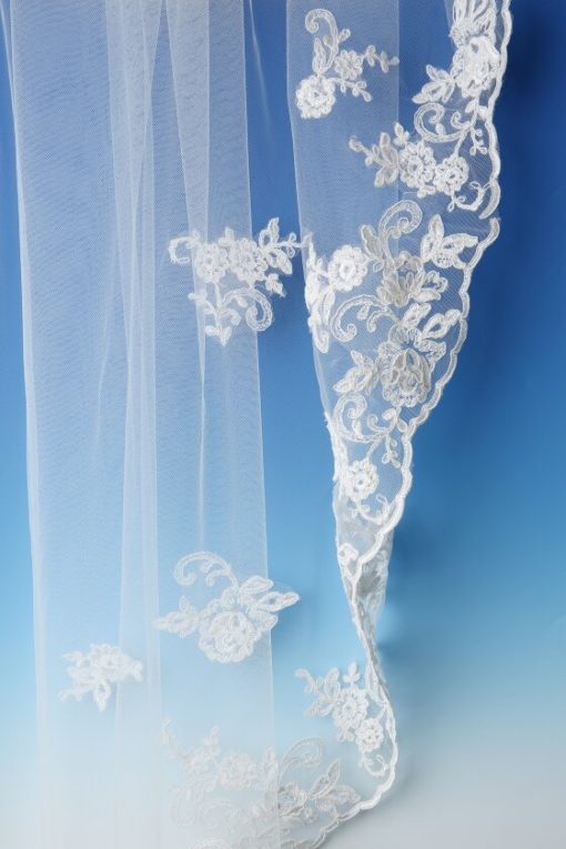 Italian Lace Veil C5111A Cathedral Length - Image 2