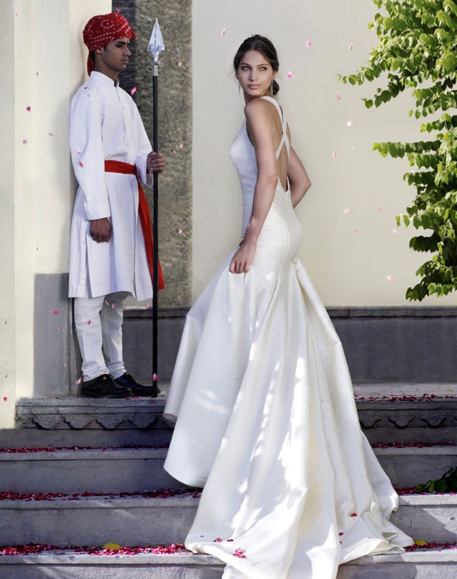 Amanda wakeley wedding dress price shop